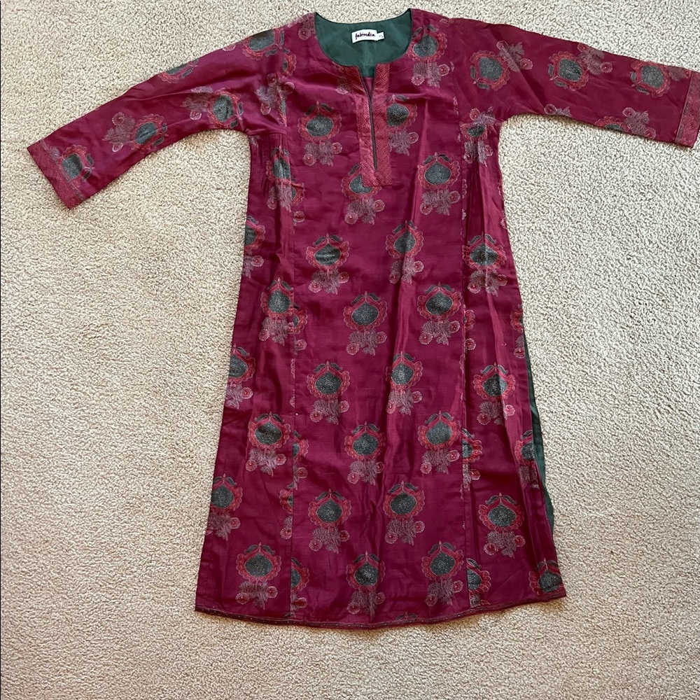 Beautiful 80%Cotton 20% Silk Brand New Kurta From “ Fabindia” In XS